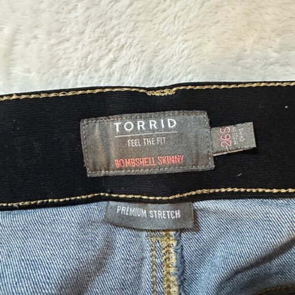 Torrid Bombshell Skinny Jeans Women’s 26S Distressed Dark Wash Stretch Denim - Picture 3 of 4